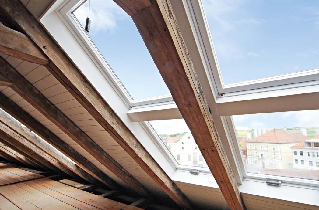 Roto 1e dakraam producent met WKB ondersteuning