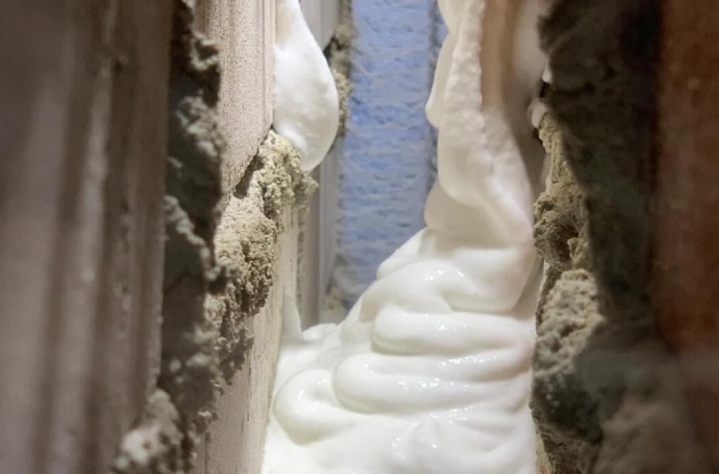 Energielabels verbeteren door de smalle spouw te isoleren met Airofill® supreme insulation