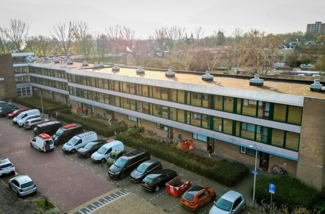 Brandveilige en comfortabele galerijafsluitingen bij Kringloop en Smeenklaan in Amstelveen