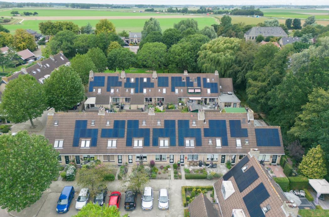 Mijlpaal: Maasdelta voorziet samen met Lens 2000e woning van zonnepanelen 